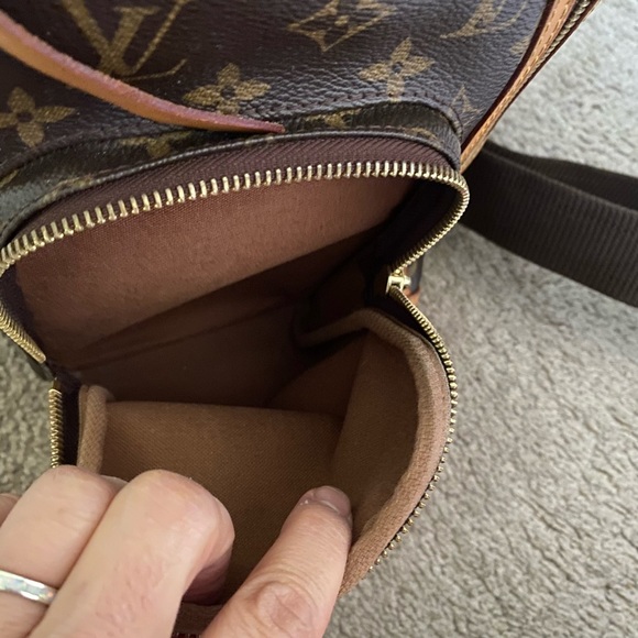 Louis Vuitton Bosphore backpack - Picture 9 of 11